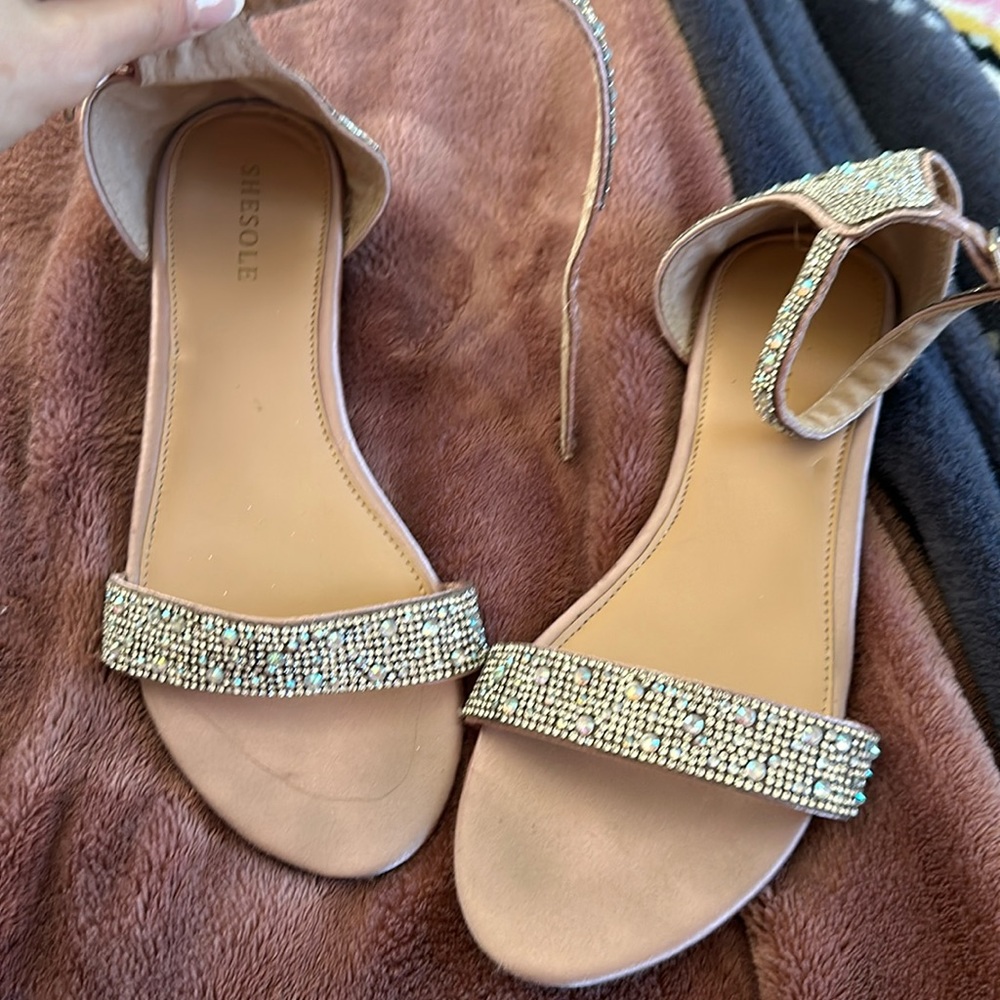 Woman’s silver Sandles